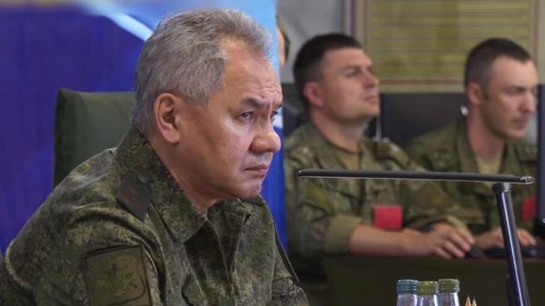 Министр обороны РФ С. Шойгу проинспектировал российскую группировку Восток
