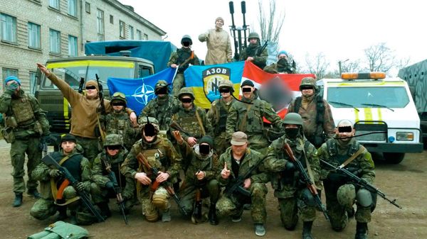 Батальон Азов националисты нацисты фашистский крест символика неонацисты