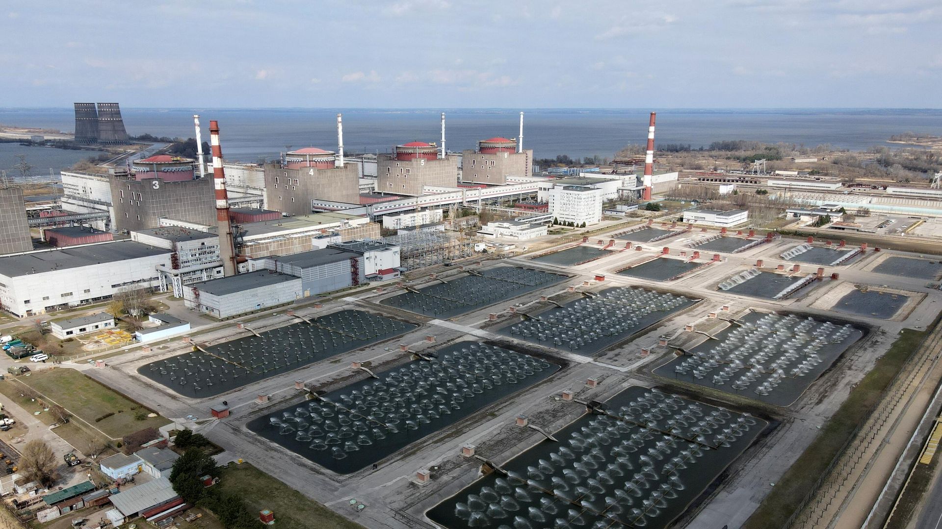 Новая смена украинских атомщиков приступила к работе на Запорожской АЭС - РИА Новости, 1920, 21.08.2022