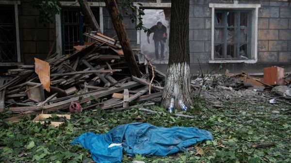 Последствия обстрела города Перевальск в ЛНР