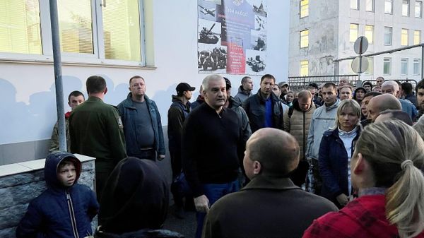 Сергей Аксенов и мобилизованные граждане