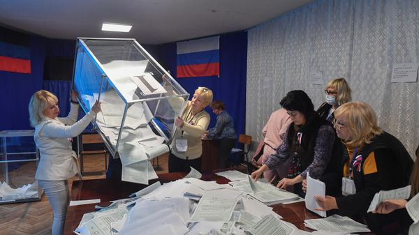Подсчет голосов на референдумах в ЛНР, ДНР, Херсонской и Запорожской областях