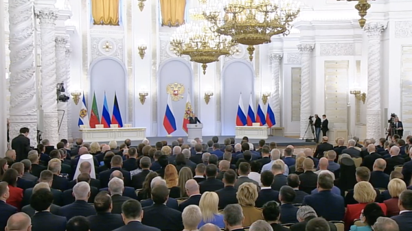 Владимир Путин выступает в Кремле