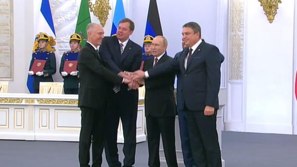 Церемония подписания договоров о вхождении в РФ ДНР, ЛНР, Запорожской и Херсонской областей Церемония подписания договоров о вхождении в РФ ДНР, ЛНР, Запорожской и Херсонской областей