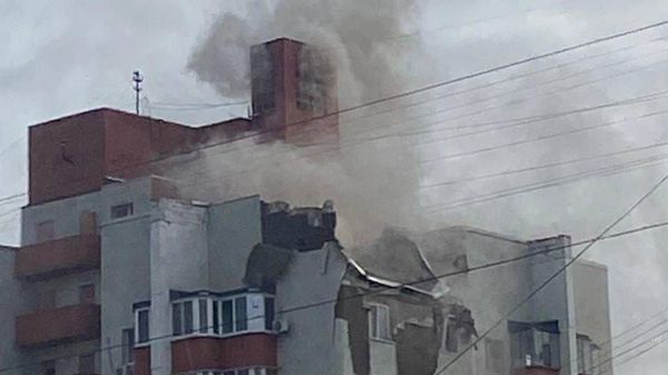 В Белгороде ракета упала на многоэтажный дом