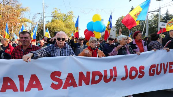 Продолжаются протесты в Кишиневе