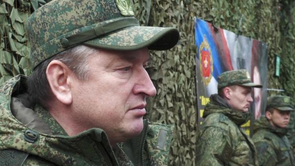 Командующий ЦВО вручил награды военнослужащим за участие в специальной военной операции