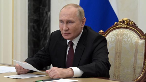 Президент РФ В. Путин провел встречу с руководителями органов безопасности и спецслужб стран СНГ