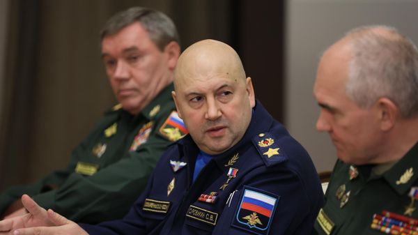 Президент РФ В. Путин провел совещание с руководством министерства обороны РФ и предприятий ОПК