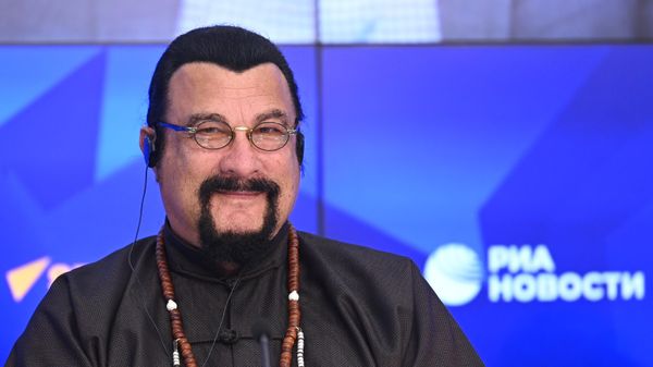 Стивен Сигал