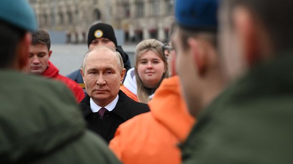 Президент РФ В.Путин принял участие в праздновании Дня народного единства