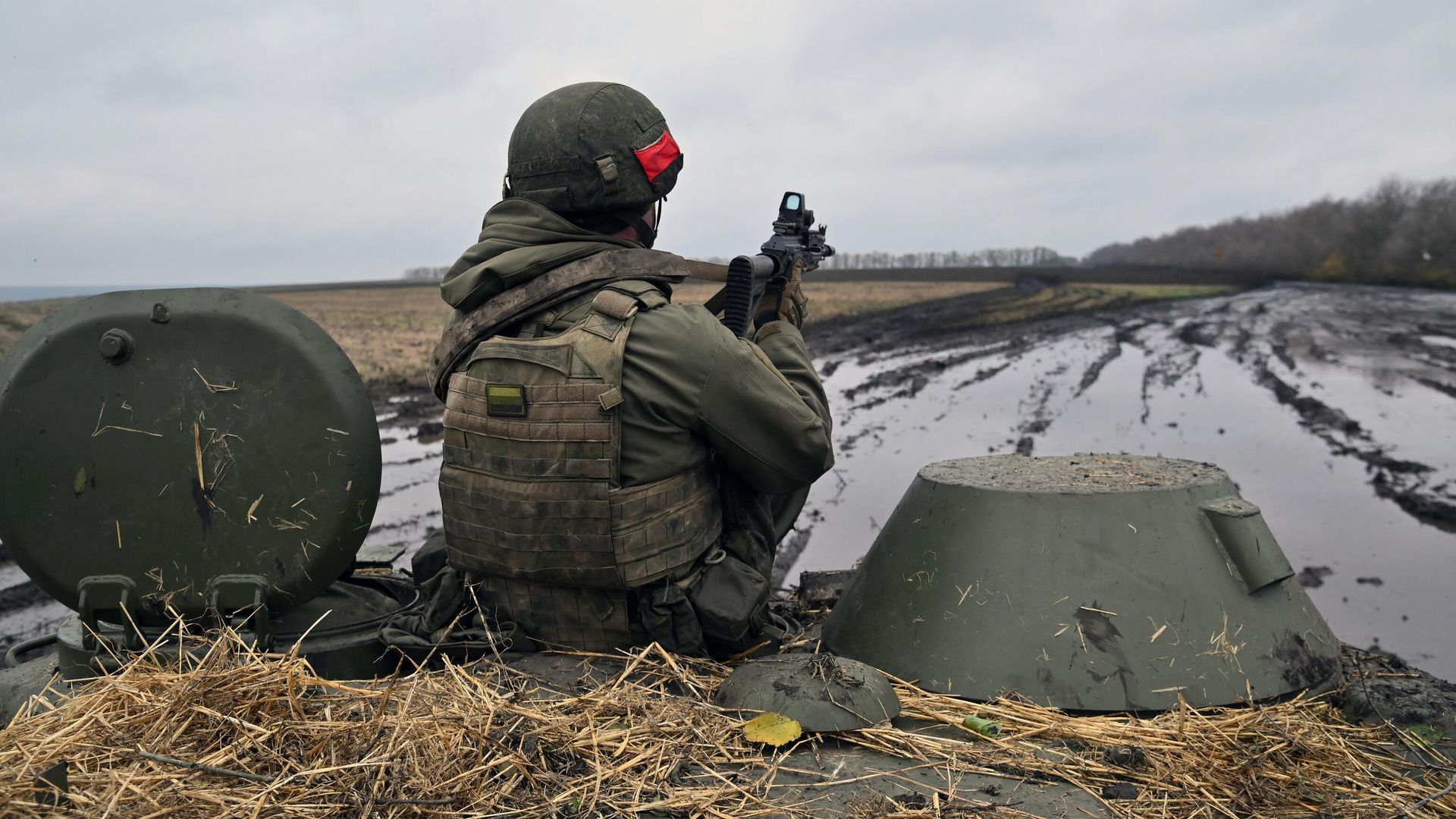 Военнослужащие МО РФ выполняют боевые задачи в Харьковской области - РИА Новости, 1920, 11.04.2024
