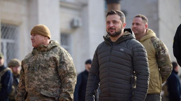 Владимир Зеленский в Херсоне Владимир Зеленский в Херсоне