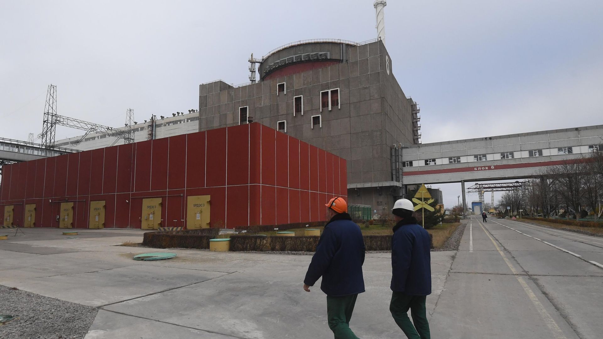 Последствия обстрелов Запорожской АЭС Последствия обстрелов Запорожской АЭС - РИА Новости, 1920, 01.12.2022