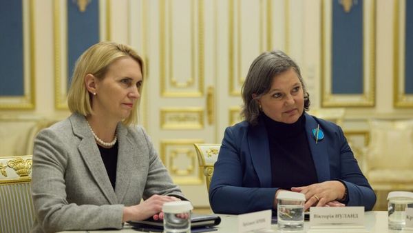 Бриджит Бринк и Виктория Нуланд
