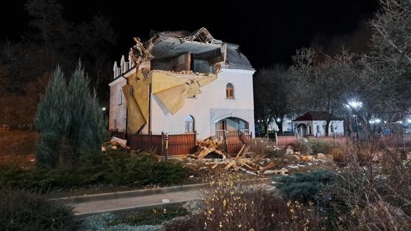 Последствия ночного обстрела Донецка