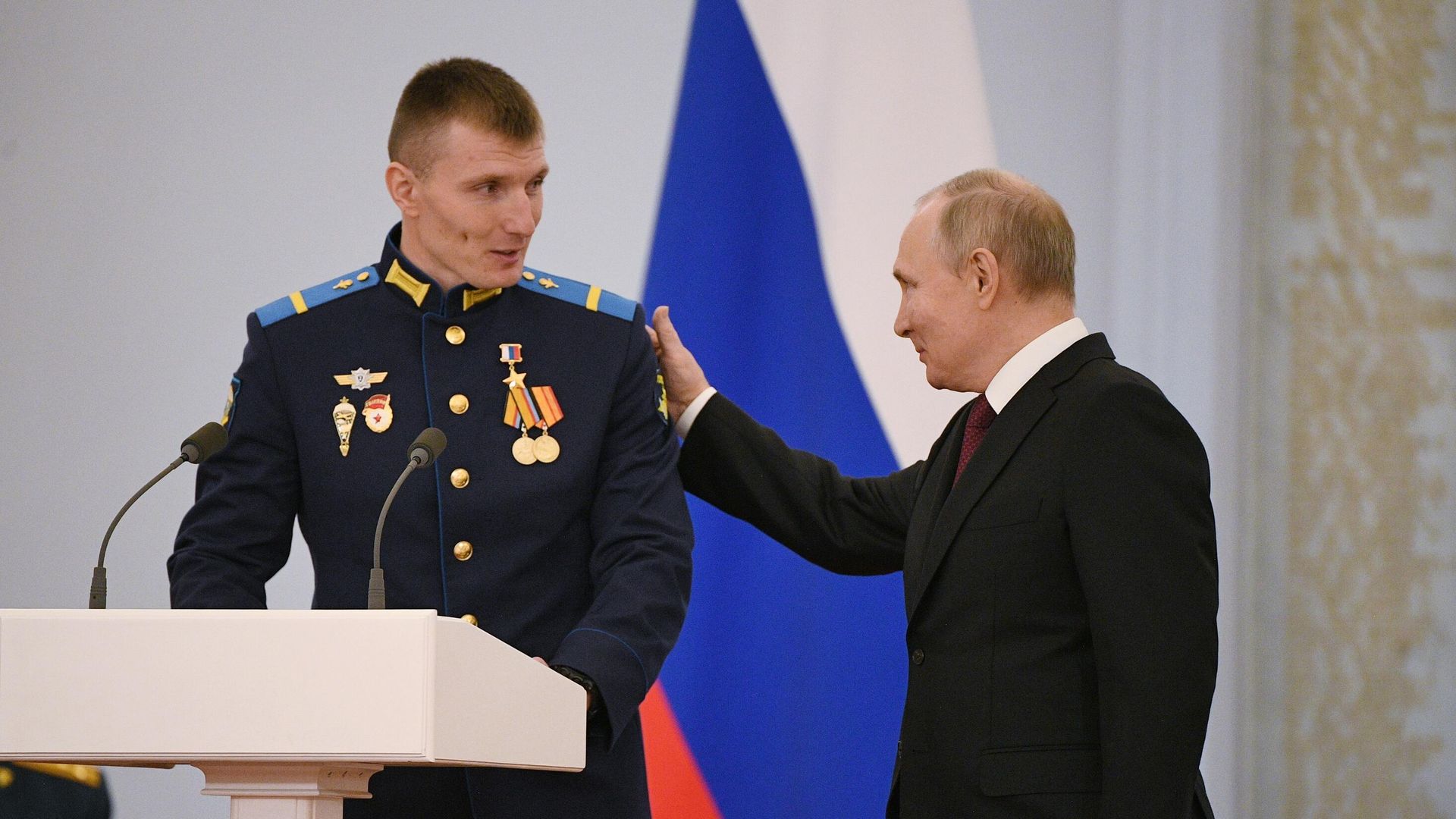 Президент РФ В. Путин вручил Героям России медали Золотая Звезда - РИА Новости, 1920, 09.12.2023