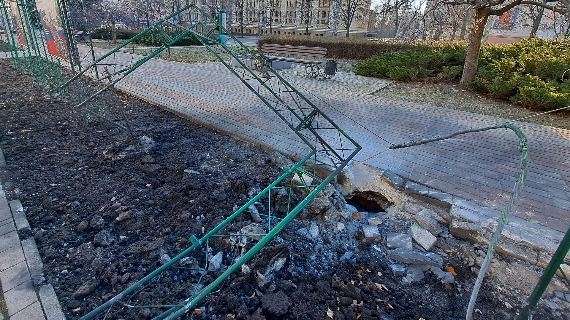 Последствия обстрелов Донецка Последствия обстрелов Донецка - РИА Новости, 1920, 15.12.2022