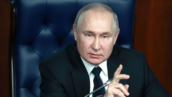 Президент РФ В. Путин провел расширенное заседание коллегии Минобороны РФ