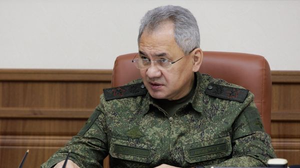 Министр обороны РФ С. Шойгу провел совещание по вопросу увеличения численности ВС РФ Министр обороны РФ С. Шойгу провел совещание по вопросу увеличения численности ВС РФ