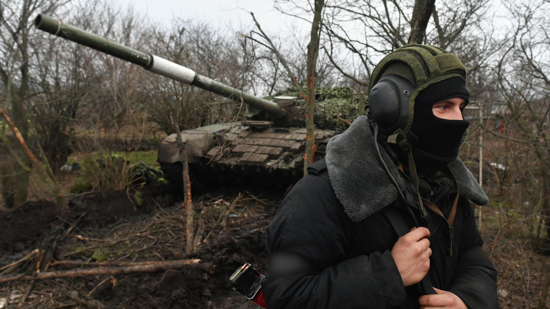 Работа танков Т-72Б в южном секторе специальной военной операции Работа танков Т-72Б в южном секторе специальной военной операции - РИА Новости, 1920, 29.01.2023