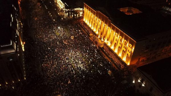 В Тбилиси проходит масштабная акция протеста