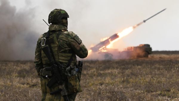 Работа артиллерийских расчетов в зоне СВО
