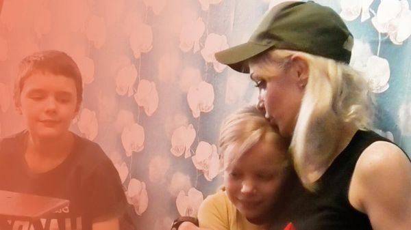 Солдат ребенка не обидит: гуманитарная помощь интернату в Зугрэсе. Видео
