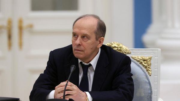 Президент РФ В. Путин провел заседание Совбеза РФ Президент РФ В. Путин провел заседание Совбеза РФ