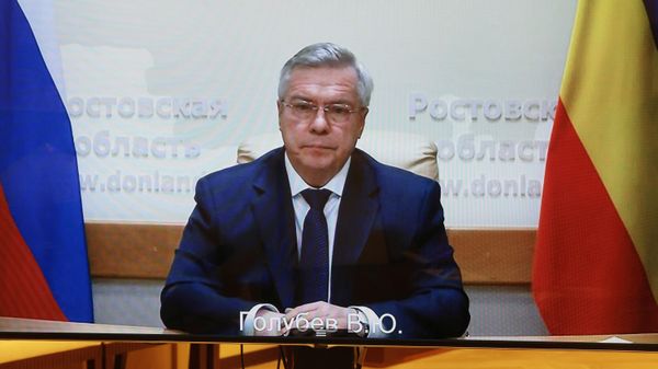 Президент РФ В. Путин провел встречу с губернатором Ростовской области В. Голубевым