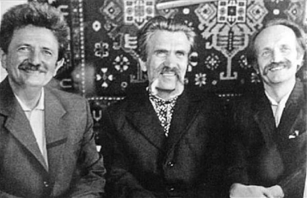 Украинские диссиденты Михаил Горынь, Левко Лукьяненко и Вячеслав Черновол. Фото второй половины 1980-х годов