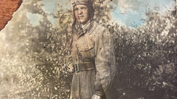 Из личного архива Алексея Туманова, фотоальбом гвардии майора Александра Туманова