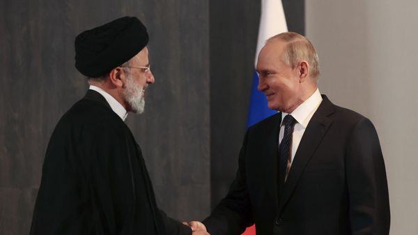 Президент РФ В. Путин провел встречи на полях саммита ШОС