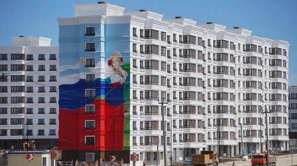 Мурал на новостройке микрорайона Невский в Мариуполе. Мурал на новостройке микрорайона Невский в Мариуполе.
