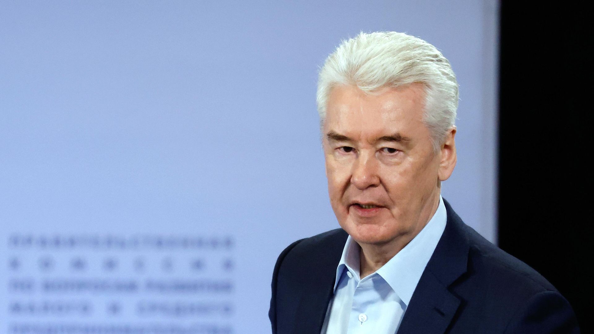 Мэр Москвы Сергей Собянин перед началом заседания правительственной комиссии по вопросам развития малого и среднего предпринимательства в рамках посещения председателем правительства РФ Михаилом Мишустиным технопарка Калибр в Москв - РИА Новости, 1920, 28.07.2023