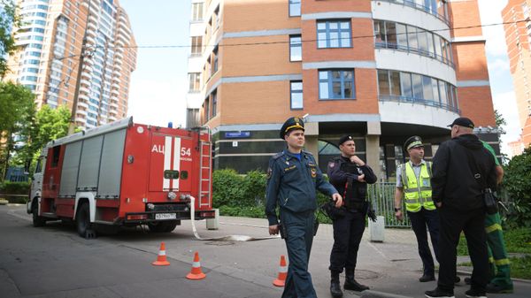 Беспилотники попали в жилые дома в Москве