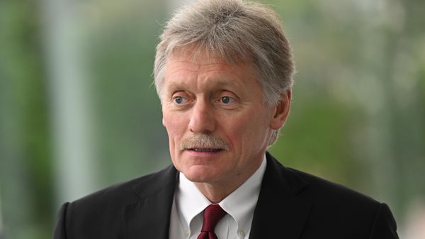 Президент РФ В. Путин принял участие в пленарном заседании ЕЭФ