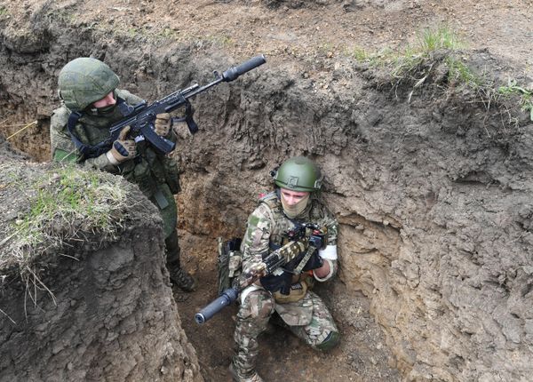 Военнослужащие подразделения ВДВ во время подготовки штурмовых групп на полигоне в южном секторе СВО Военнослужащие подразделения ВДВ во время подготовки штурмовых групп на полигоне в южном секторе СВО
