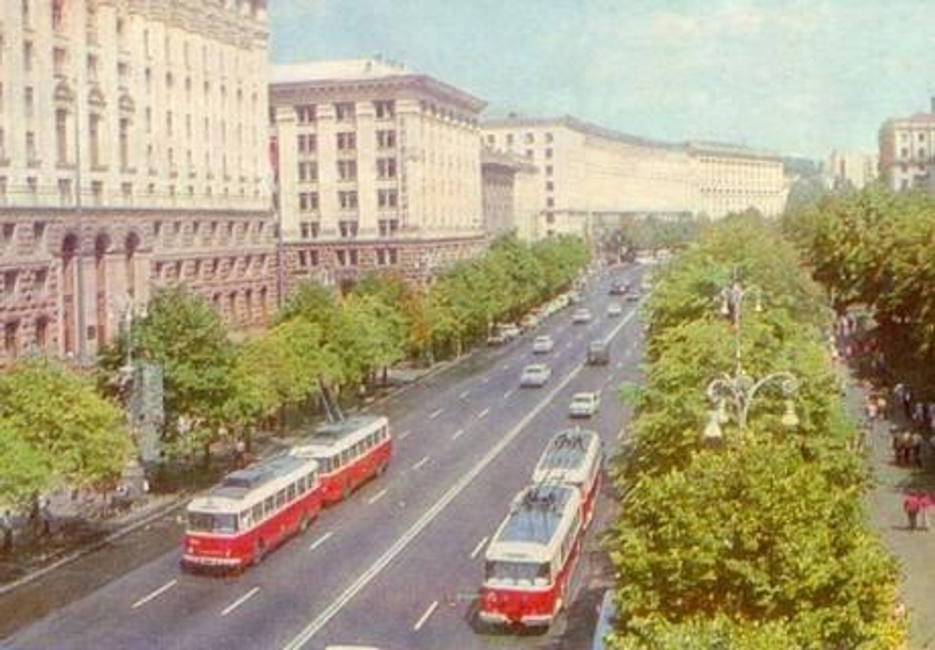 Поезда Веклича (база - троллейбус Škoda 9Tr) на Крещатике, начало 1970-х - РИА Новости, 1920, 08.06.2023