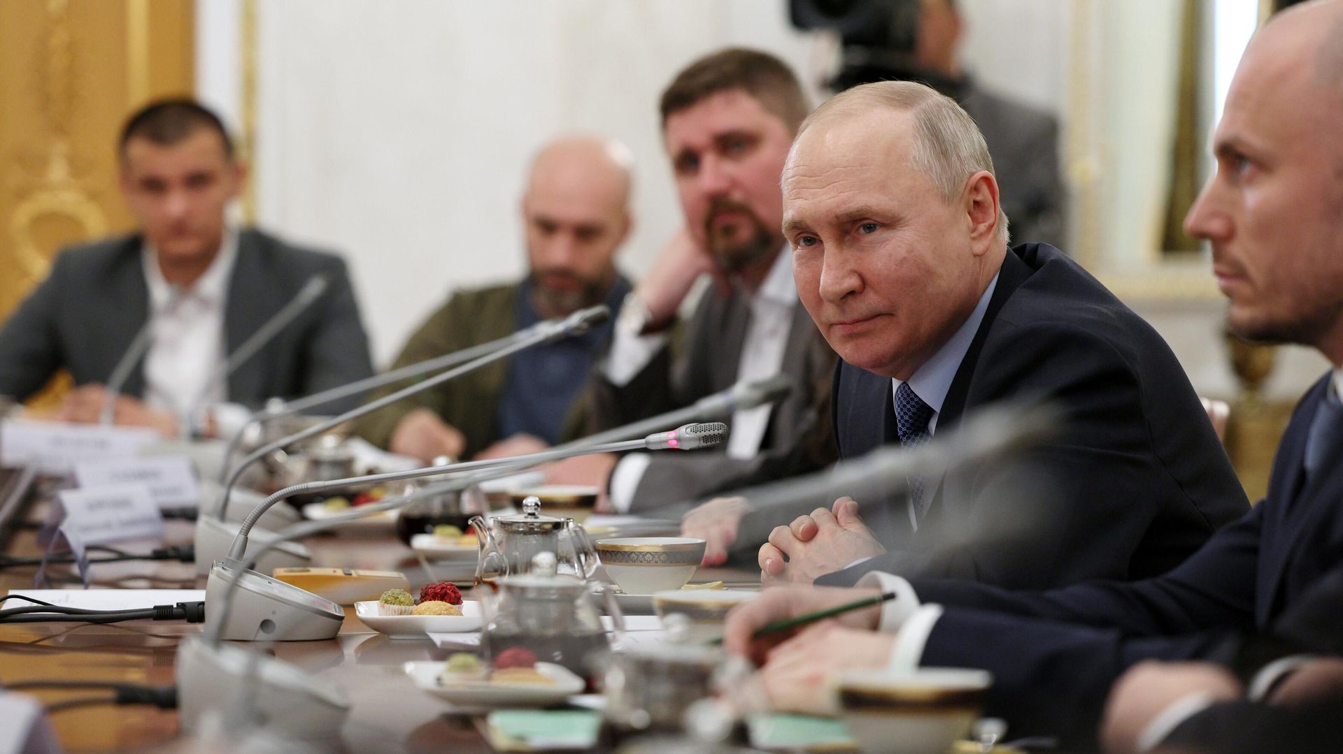 Президент РФ В. Путин провел встречу с военными корреспондентами - РИА Новости, 1920, 15.06.2023