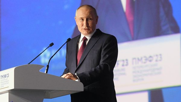 ПМЭФ-2023. Президент РФ В. Путин на пленарном заседании