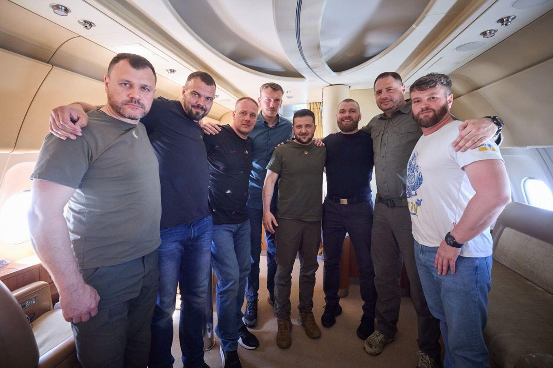 Игорь Клименко, Олег Хоменко, Денис Шлега, Денис Прокопенко, Владимир Зеленский, Сергей Волынский, Андрей Ермак, Святослав Паламарь - РИА Новости, 1920, 23.04.2024