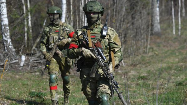 Охрана границы с Украиной белорусскими десантниками в Гомельской области