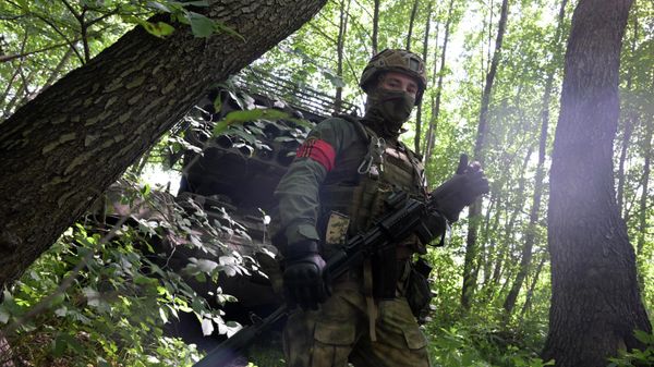 Работа экипажа тяжелой огнеметной системы ТОС-1А ЦВО на Краснолиманском направлении