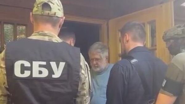 Коломойский и сотрудники СБУ
