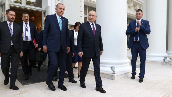 Президент РФ В. Путин провел переговоры с президентом Турции Р. Т. Эрдоганом