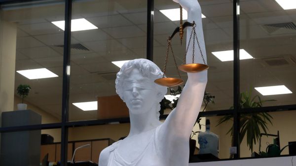 Рассмотрение жалобы на арест калининградских врачей, обвиняемых в смерти младенца