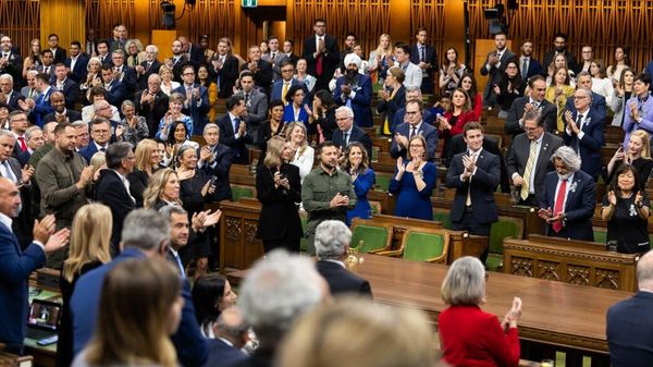  Владимир Зеленский в парламенте Канады
