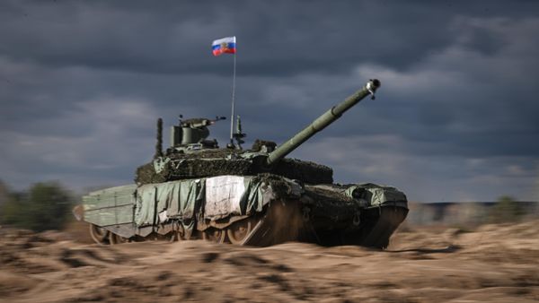 Боевое слаживание экипажей танков Т-90М Прорыв в зоне СВО