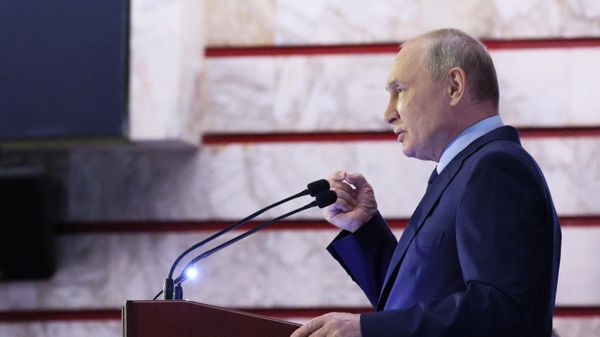 Президент России В. Путин встретился с членами Общественной палаты РФ нового состава